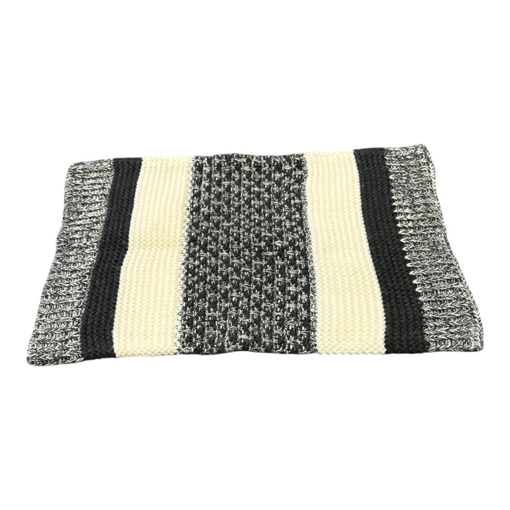 GAP Knit Infinity Scarf Black Cream and Gray